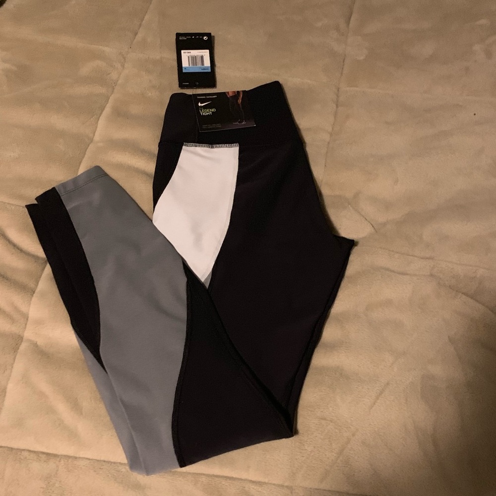 🚫SOLD🚫Nike legend tight